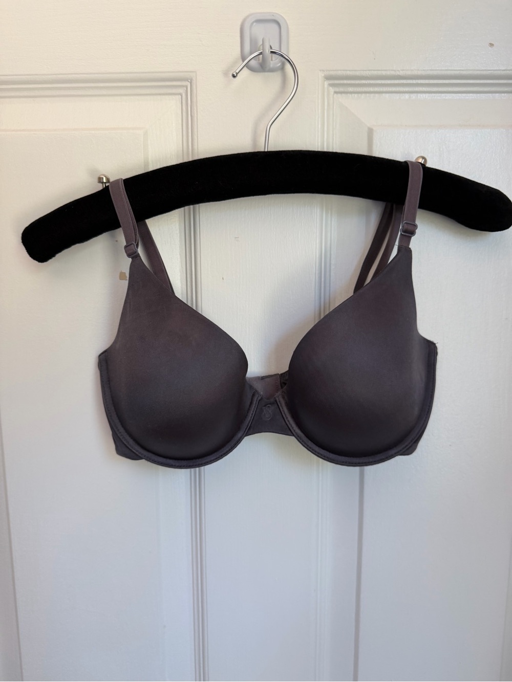 Victoria's Secret Smooth Uplift Semi Demi Bra in Shiny Charcoal
